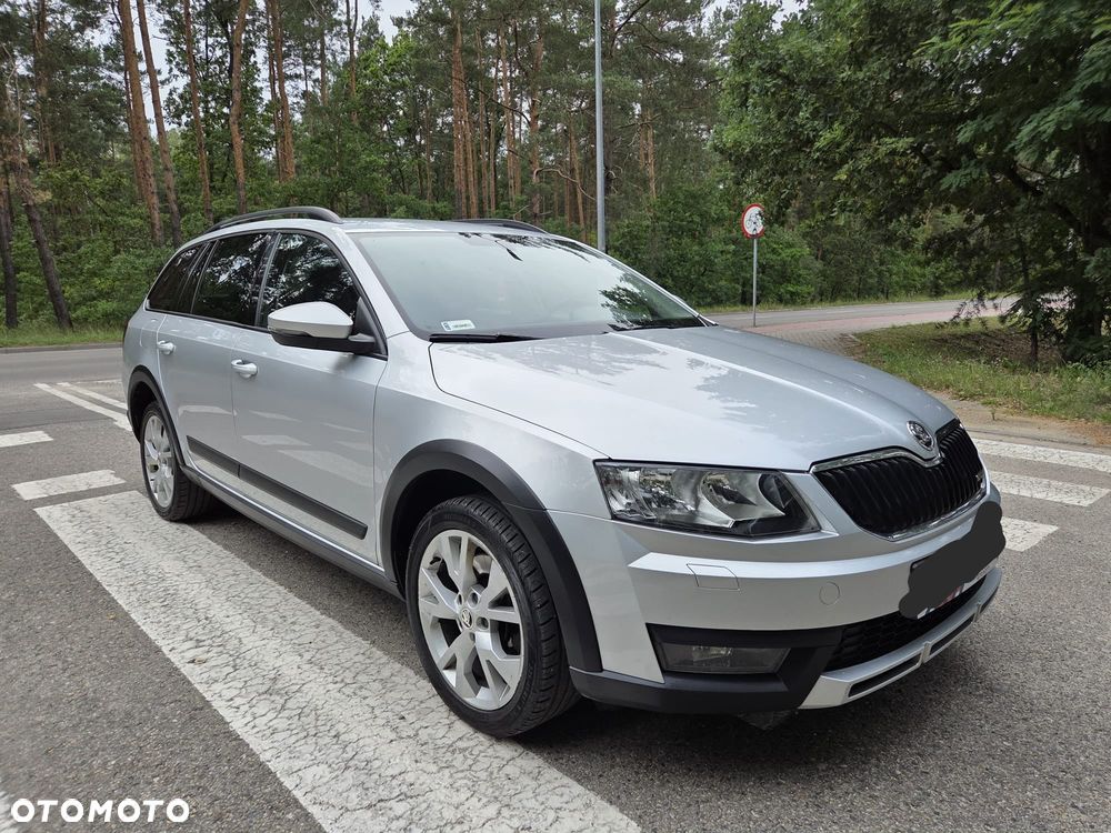 Skoda Octavia Scout 2.0 TDI 4x4 DSG - 2