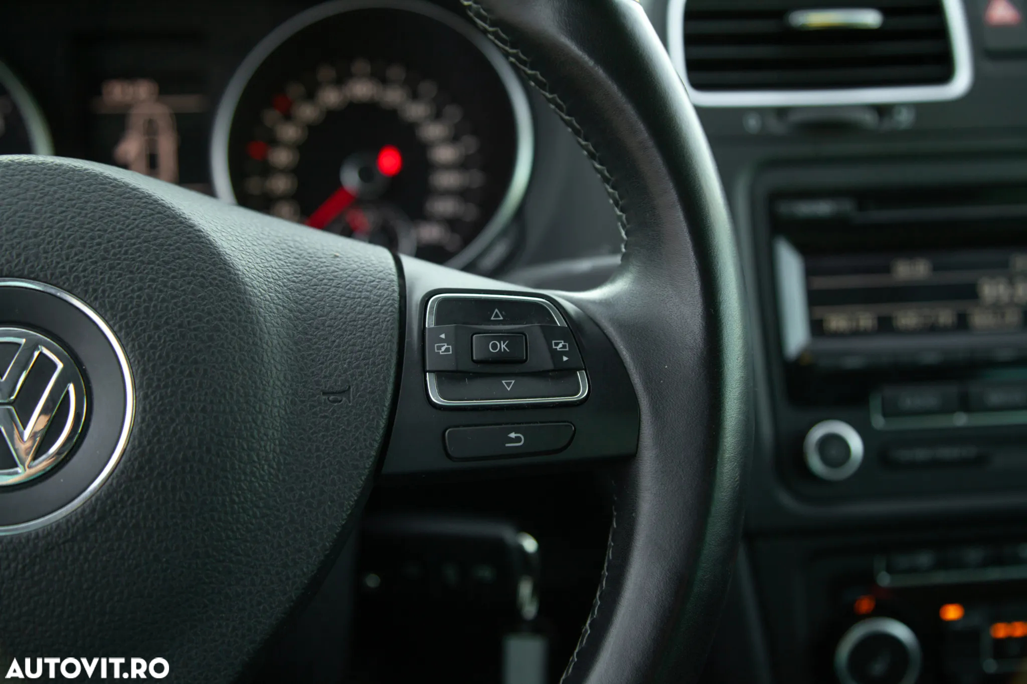 Volkswagen Golf 2.0 TDI DPF Style - 26