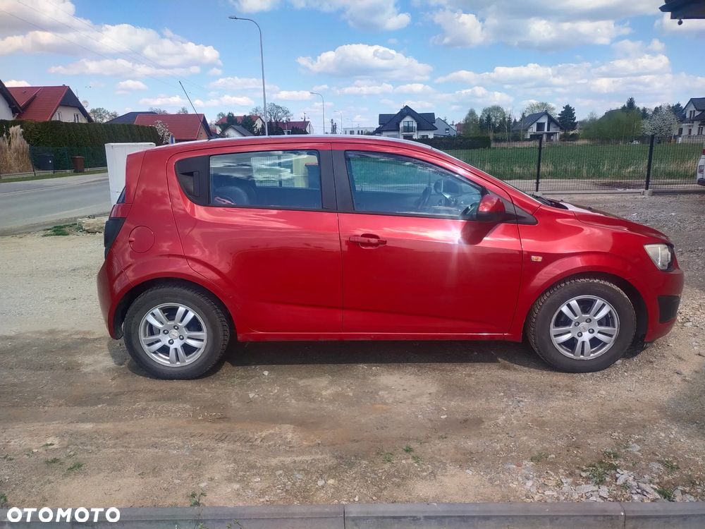 Chevrolet Aveo 1.4 16V LS Design+ - 5