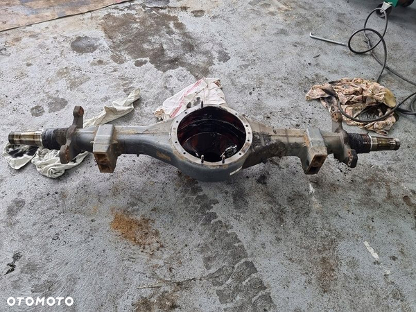 OBUDOWA POCHWA MOSTU DAF 45 LF KOŁ 17,5 NA RESORZE
