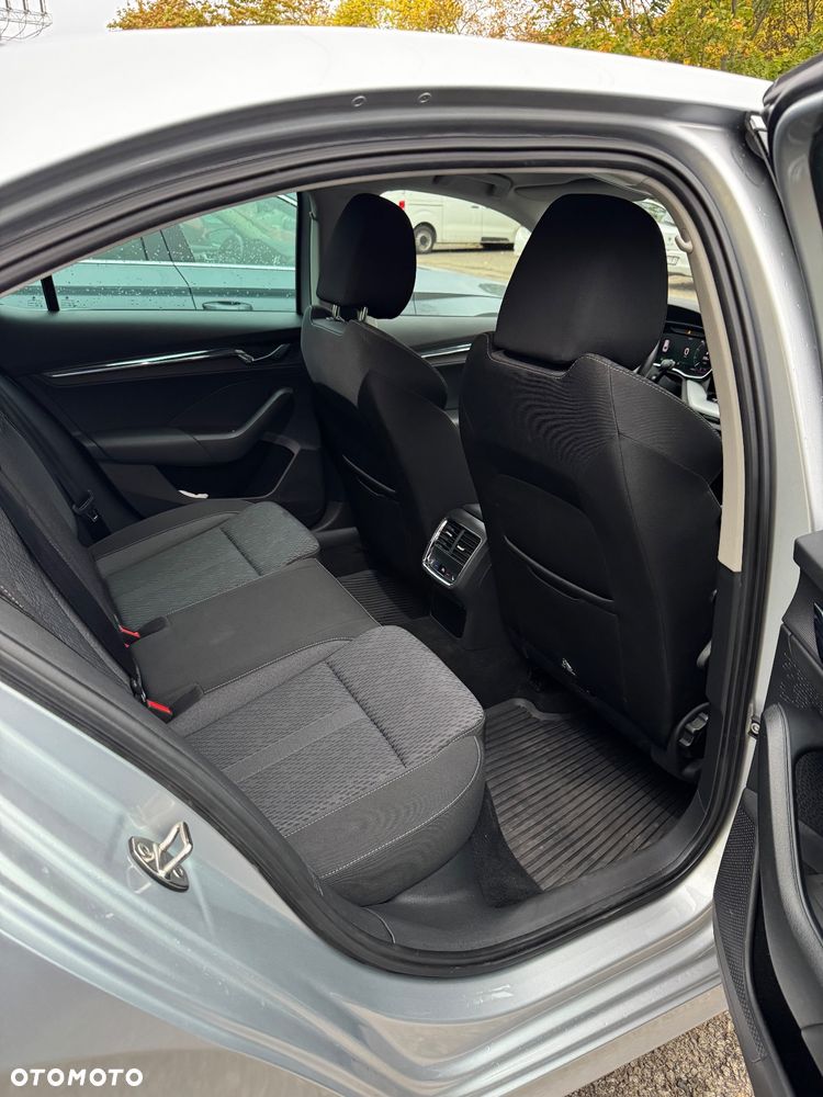 Skoda Octavia 2.0 TSI 4x4 Style DSG - 21