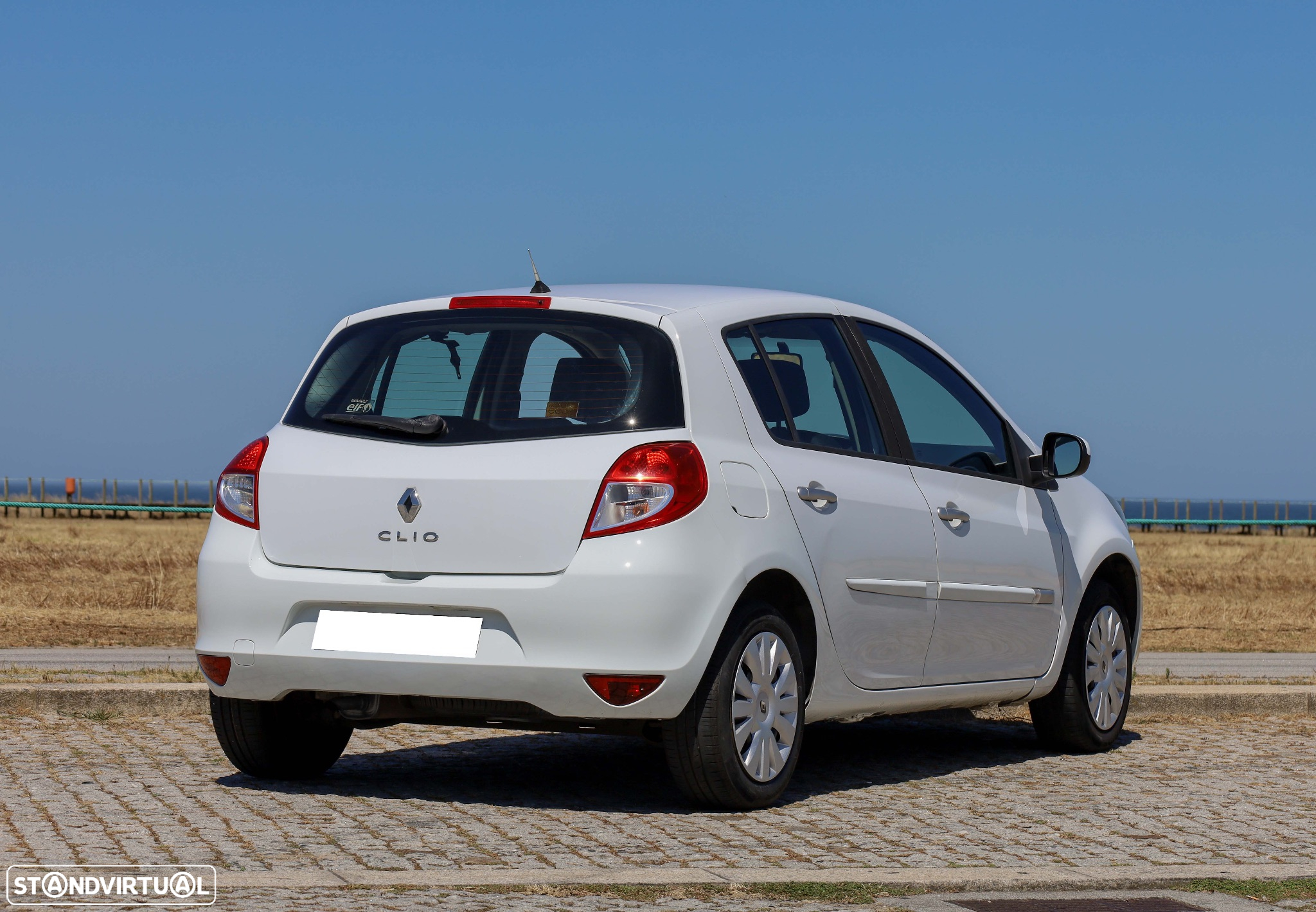 Renault Clio 1.2 16V Confort - 6