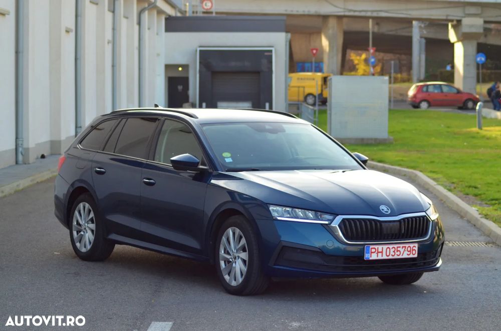 Skoda Octavia Combi 2.0 TDI DSG Selection - 2