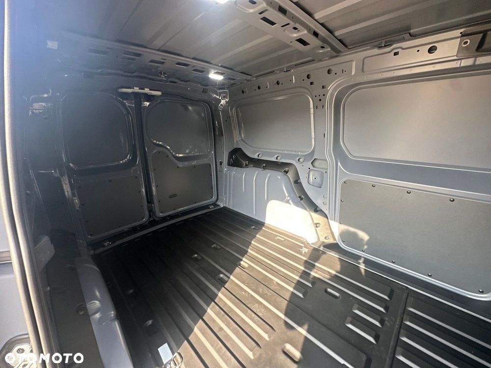 Volkswagen Caddy Cargo Maxi - 22
