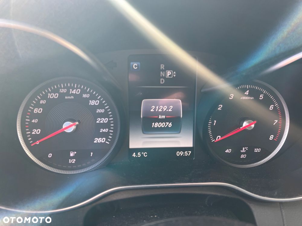Mercedes-Benz Klasa C 180 7G-TRONIC - 4
