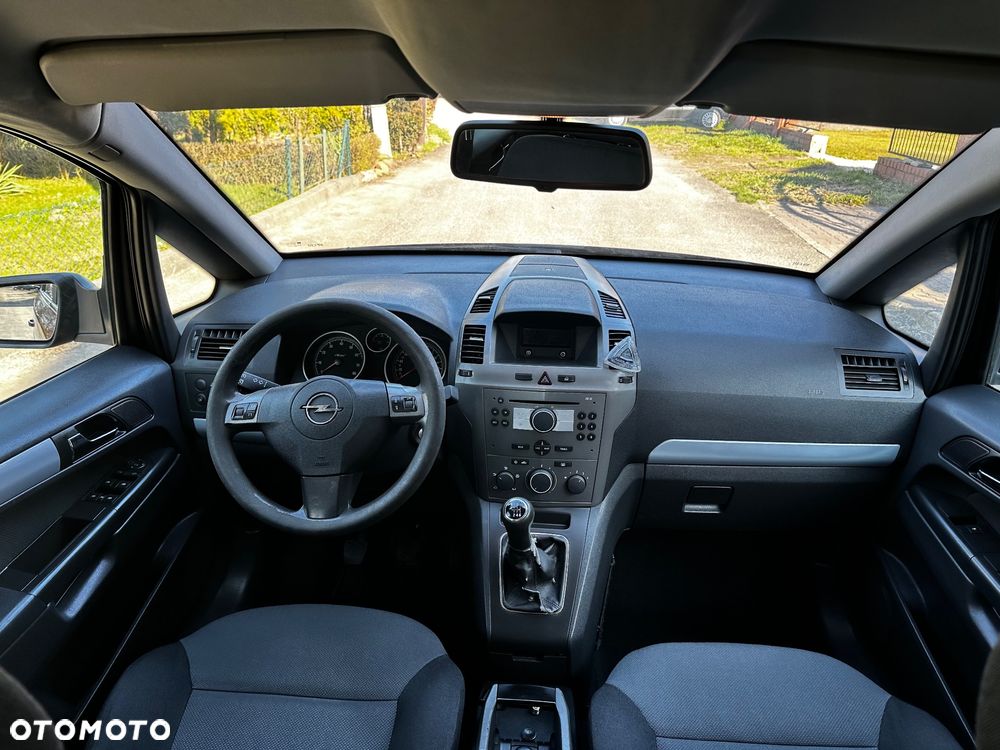 Opel Zafira 2.2 Innovation - 8