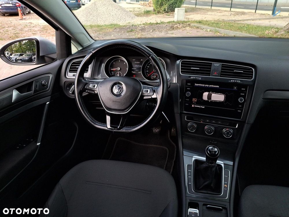 Volkswagen Golf VII 1.6 TDI BMT Comfortline - 11
