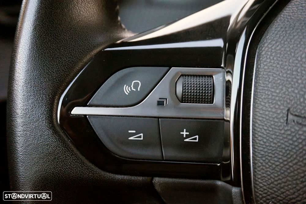 Peugeot 208 1.2 PureTech Allure - 12