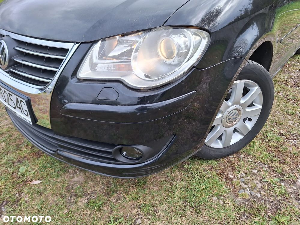 Volkswagen Touran - 2
