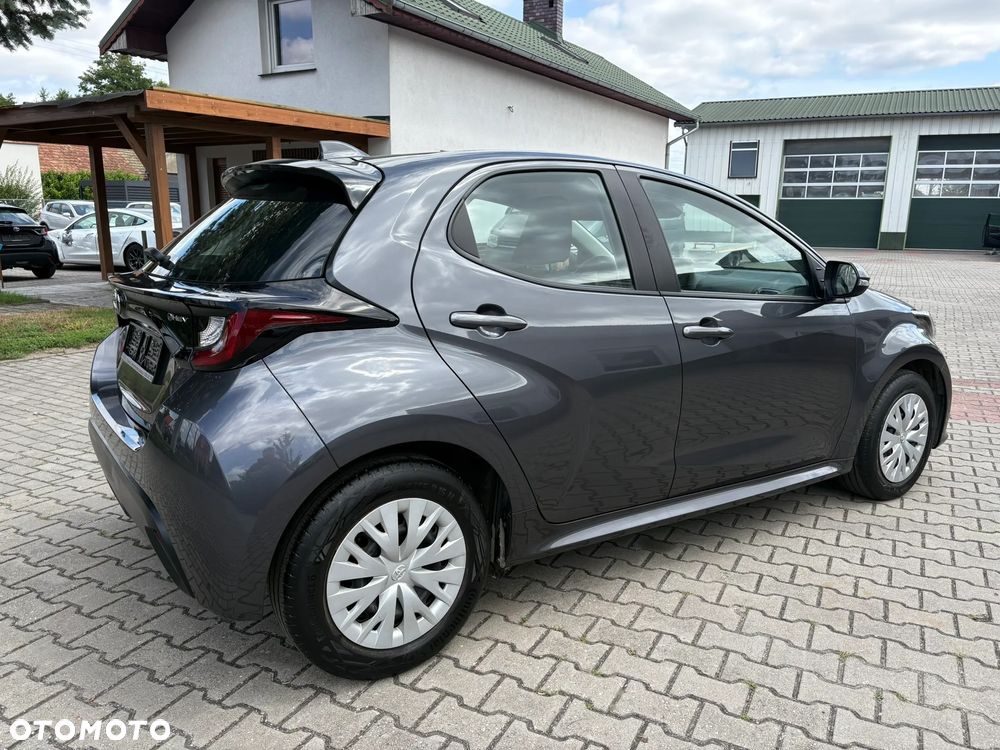 Toyota Yaris - 7