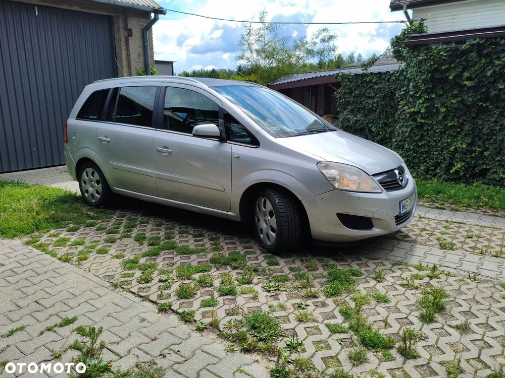 Opel Zafira - 2