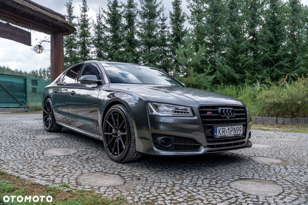 Audi S8 Plus 4.0 TFSI Quattro - 11