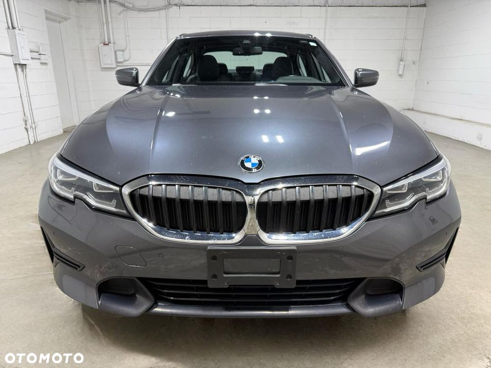 BMW Seria 3 330i xDrive M Sport - 3