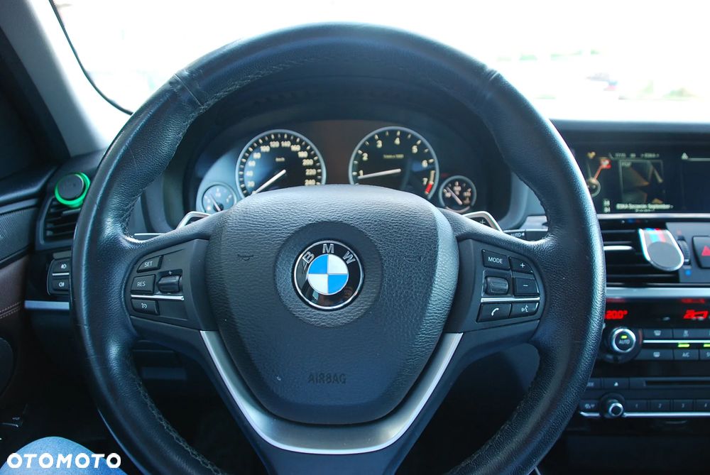BMW X3 xDrive28i xLine - 26