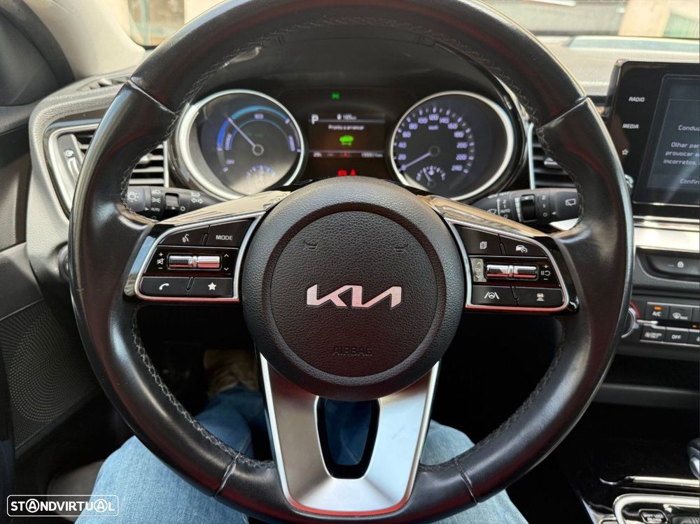 Kia XCeed 1.6 GDi PHEV Drive - 11