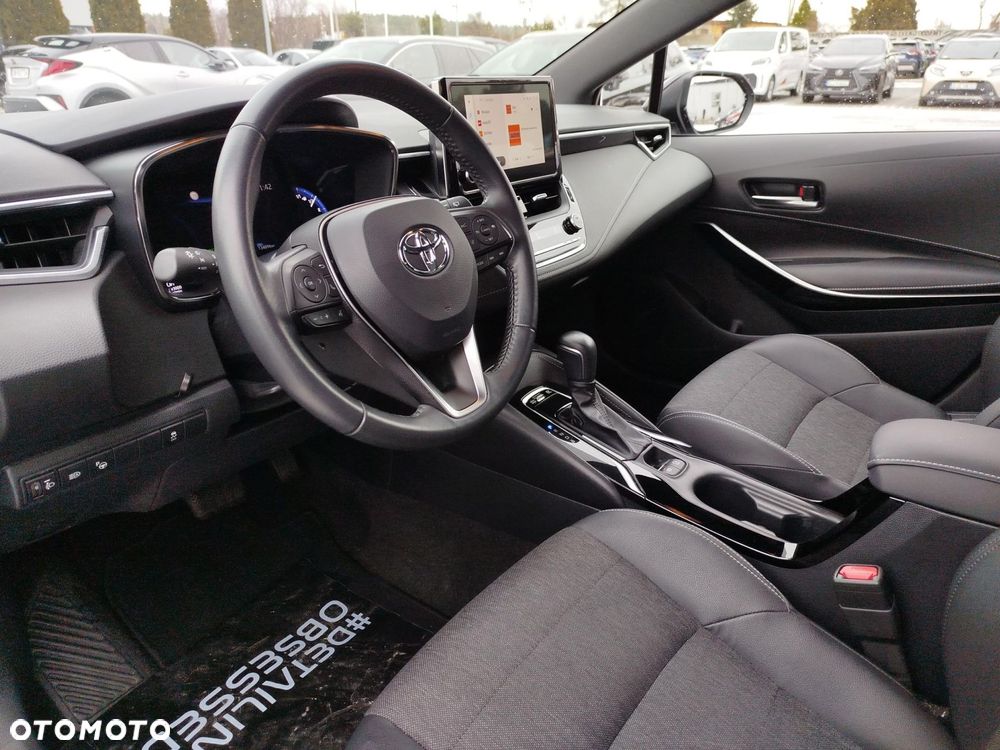 Toyota Corolla - 10