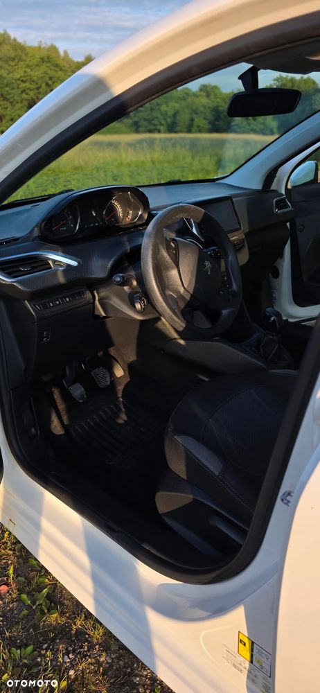 Peugeot 208 1.6 e-HDi Active STT - 9