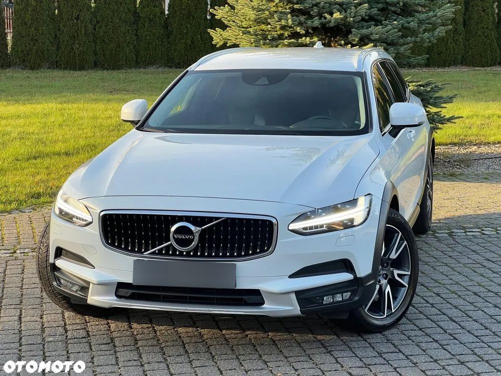 Volvo V90 Cross Country - 2
