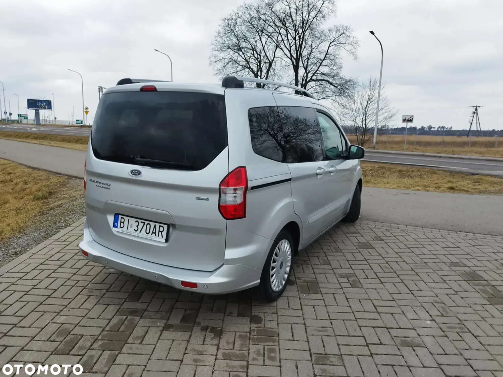 Ford Tourneo Courier 1.0 EcoBoost Titanium - 3