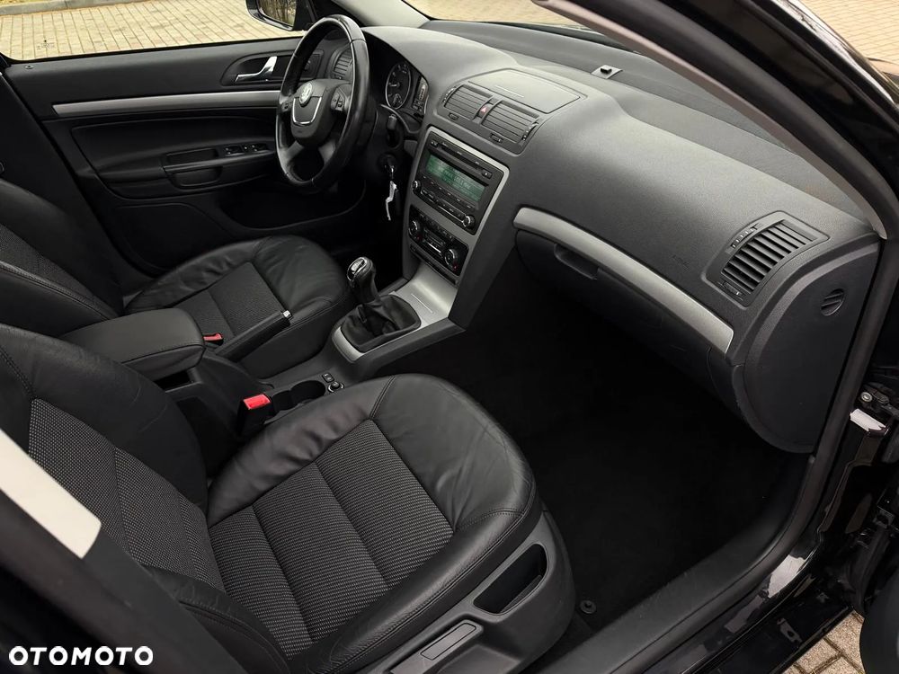 Skoda Octavia 1.8 TSI IMPULS EDITION - 8