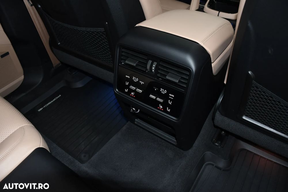Porsche Cayenne S - 16