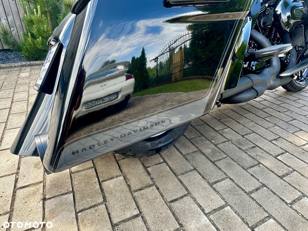 Harley-Davidson Touring Street Glide - 13