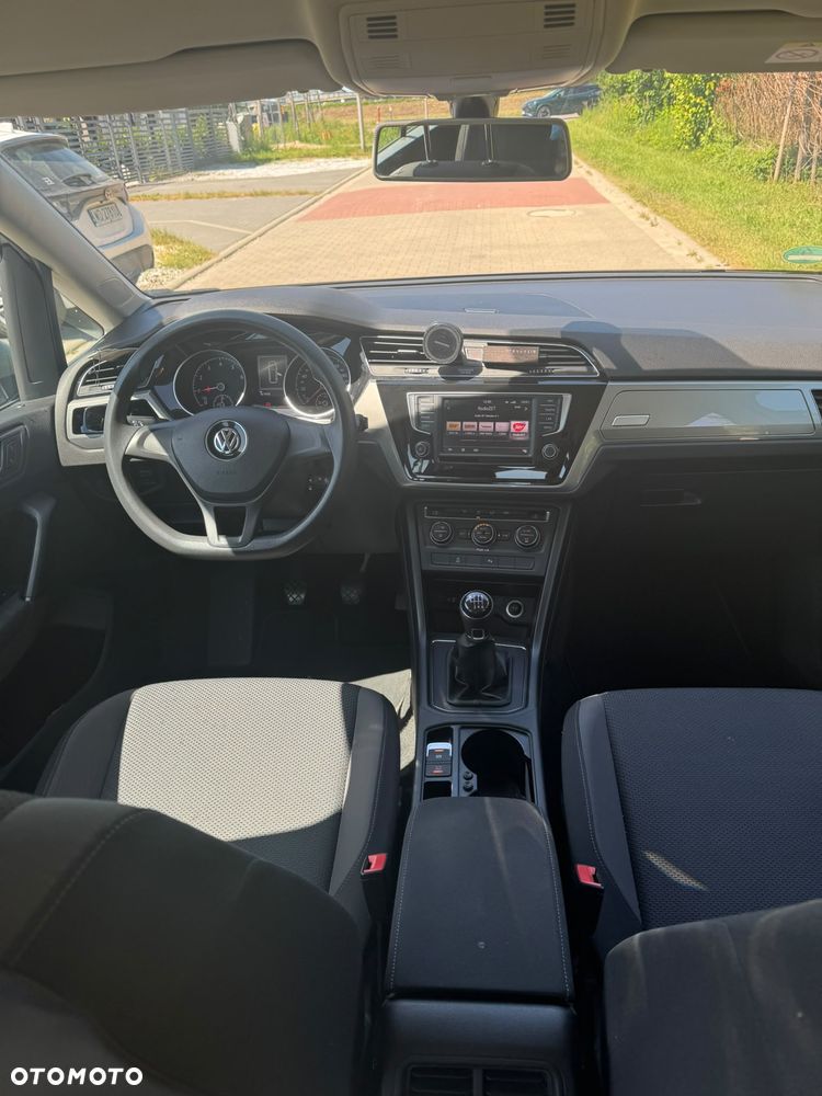 Volkswagen Touran - 8
