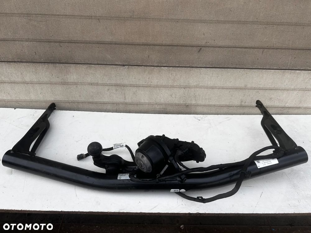 SKODA OCTAVIA IV 5E3803881A HAK HOLOWNICZY ELEKTRYCZNY ORYGINAŁ