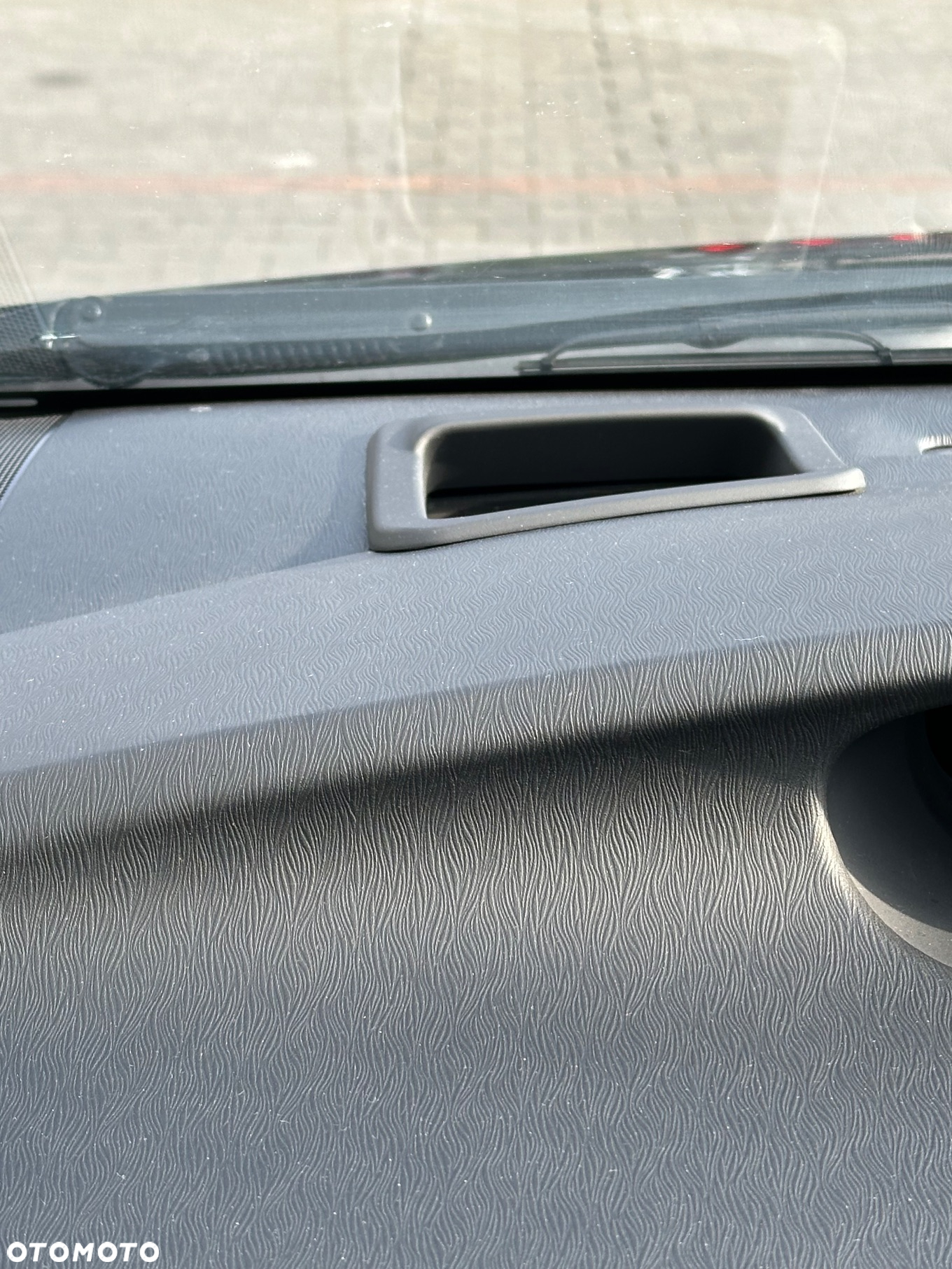Toyota Prius (Hybrid) - 8