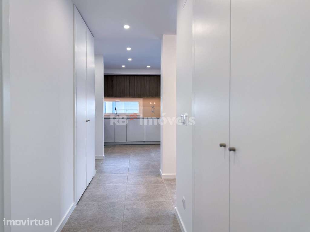 Apartamento T3 Novo c/ Elevador, Garagem e Varanda - Constância - Grande imagem: 2/48