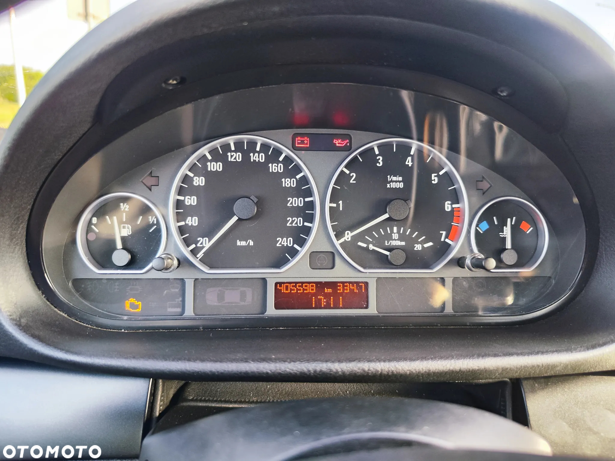 BMW Seria 3 330i - 33