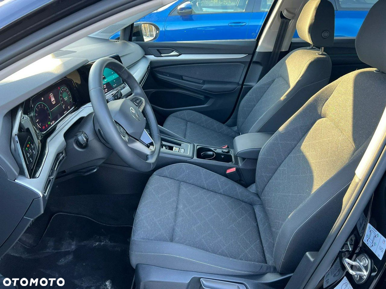 Volkswagen Golf VIII 1.5 eTSI Life DSG - 23
