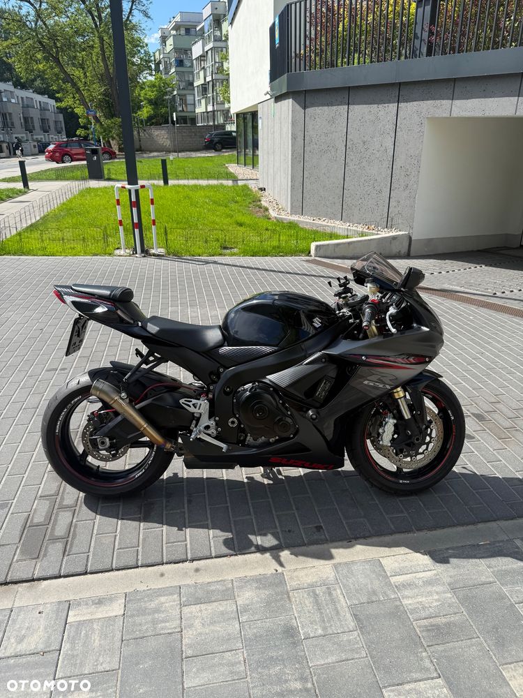 Suzuki GSX-R - 2