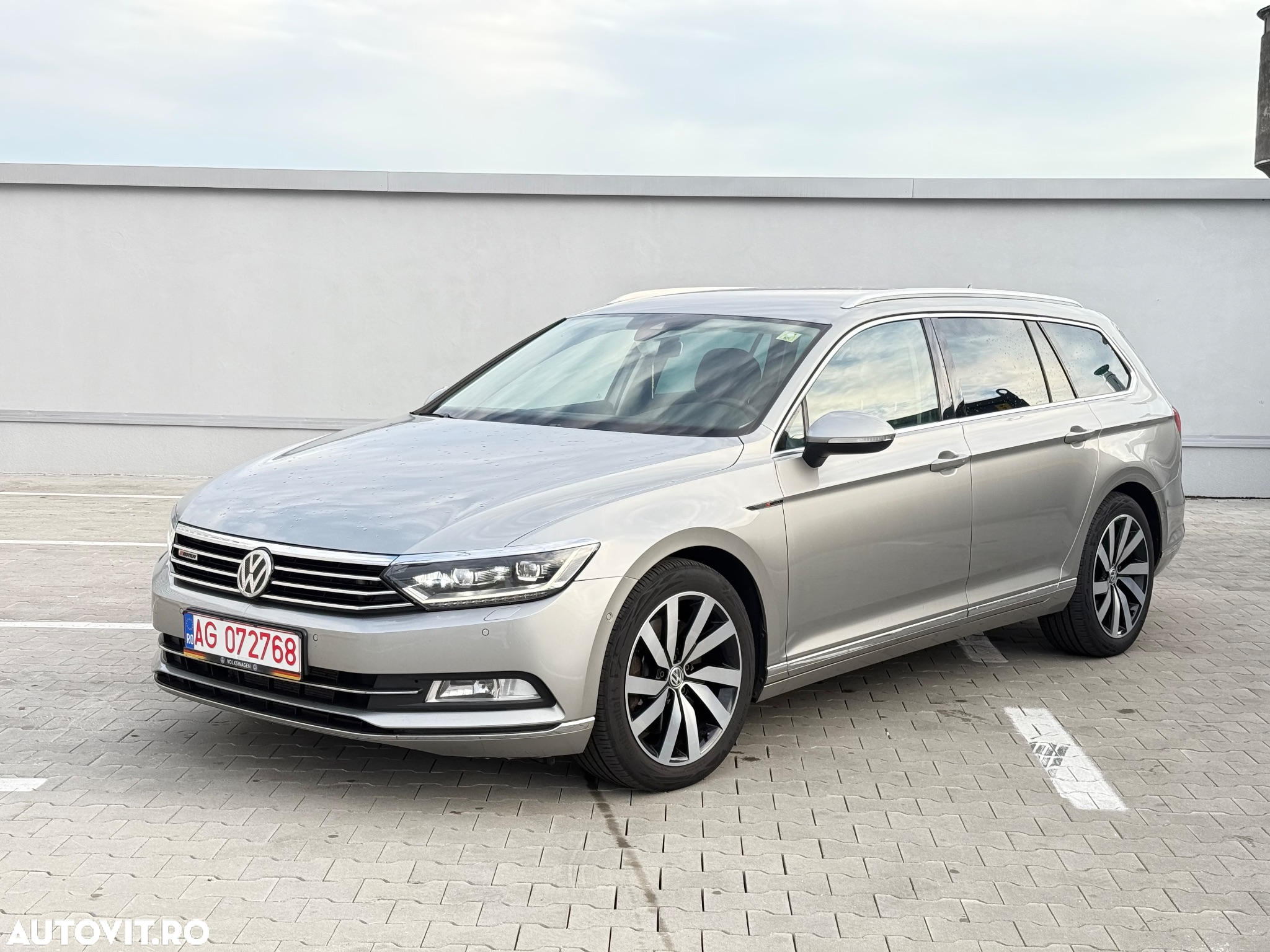 Volkswagen Passat Variant 2.0 BiTDI 4Mot DSG Highline - 25