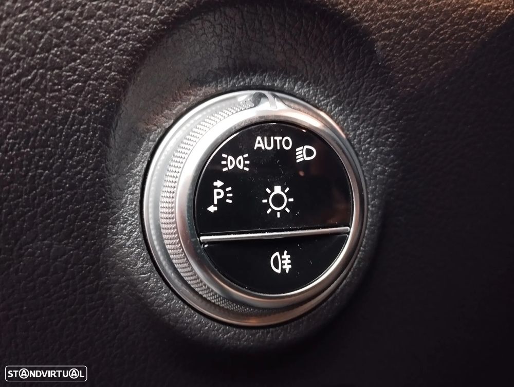 Mercedes-Benz C 300 d AMG Line - 22