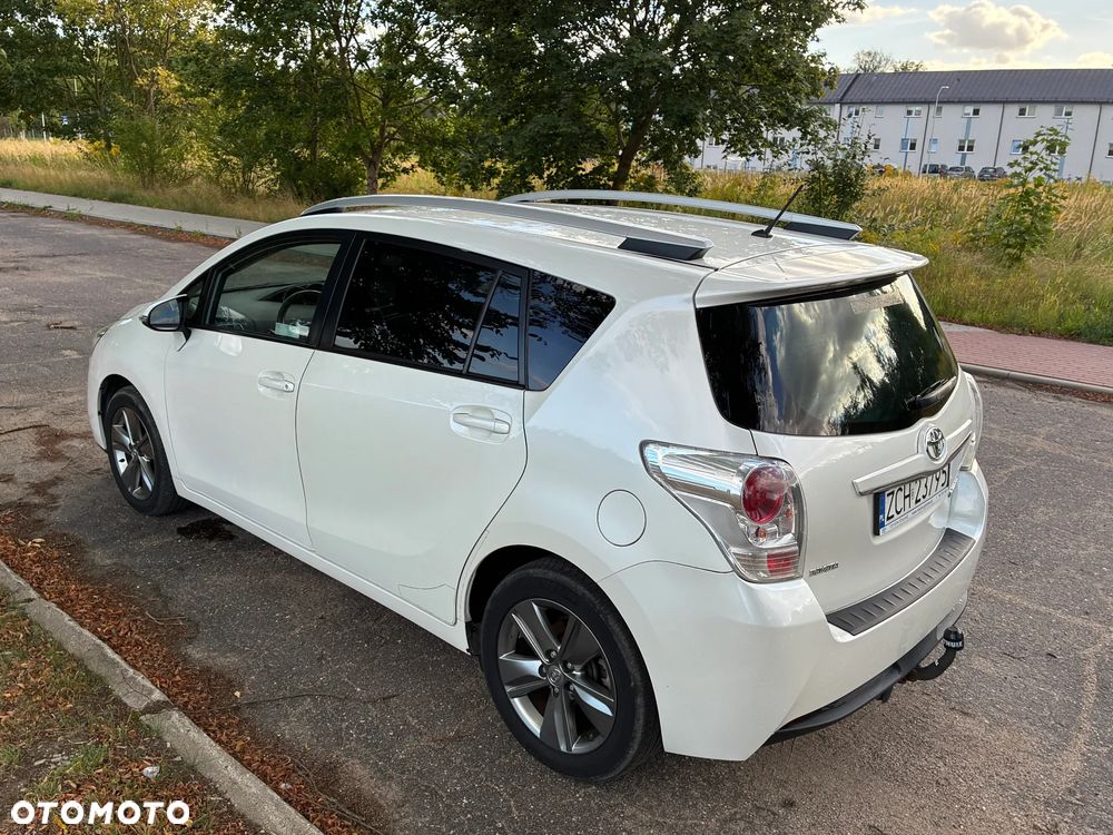 Toyota Verso 1.8 Premium EU5 7os - 6
