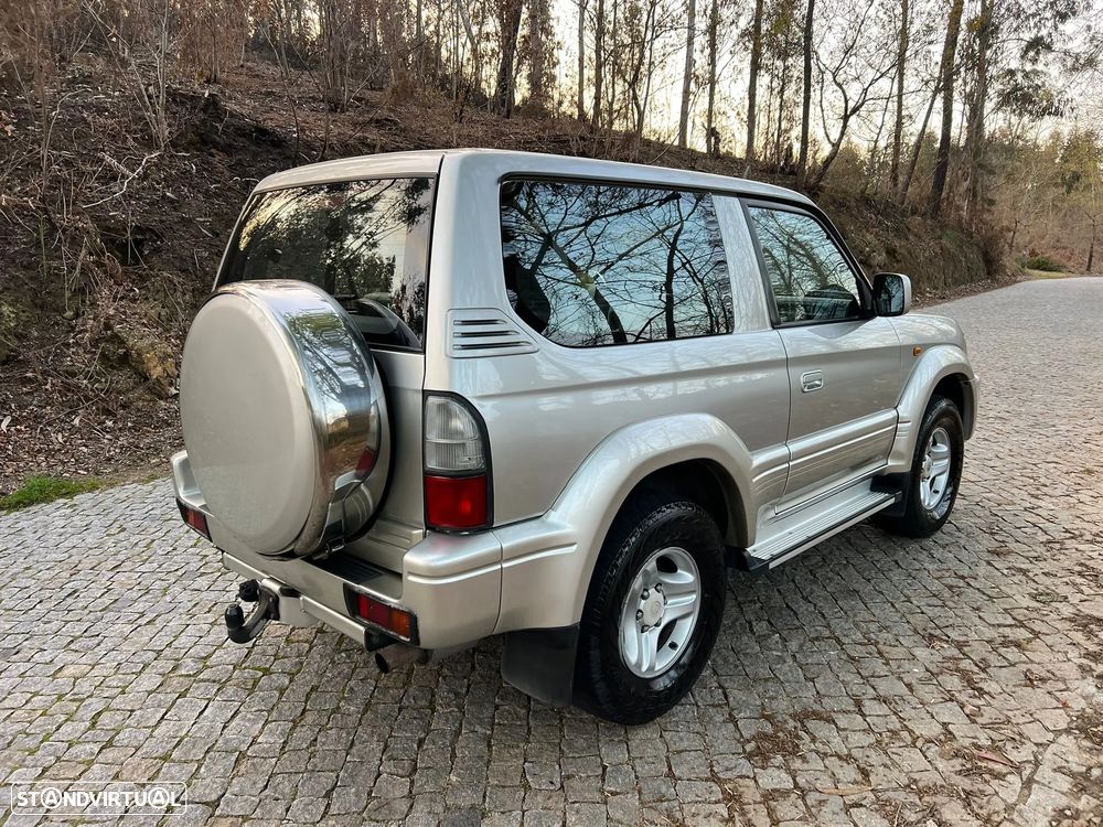 Toyota Land Cruiser 3.0 TD - 4