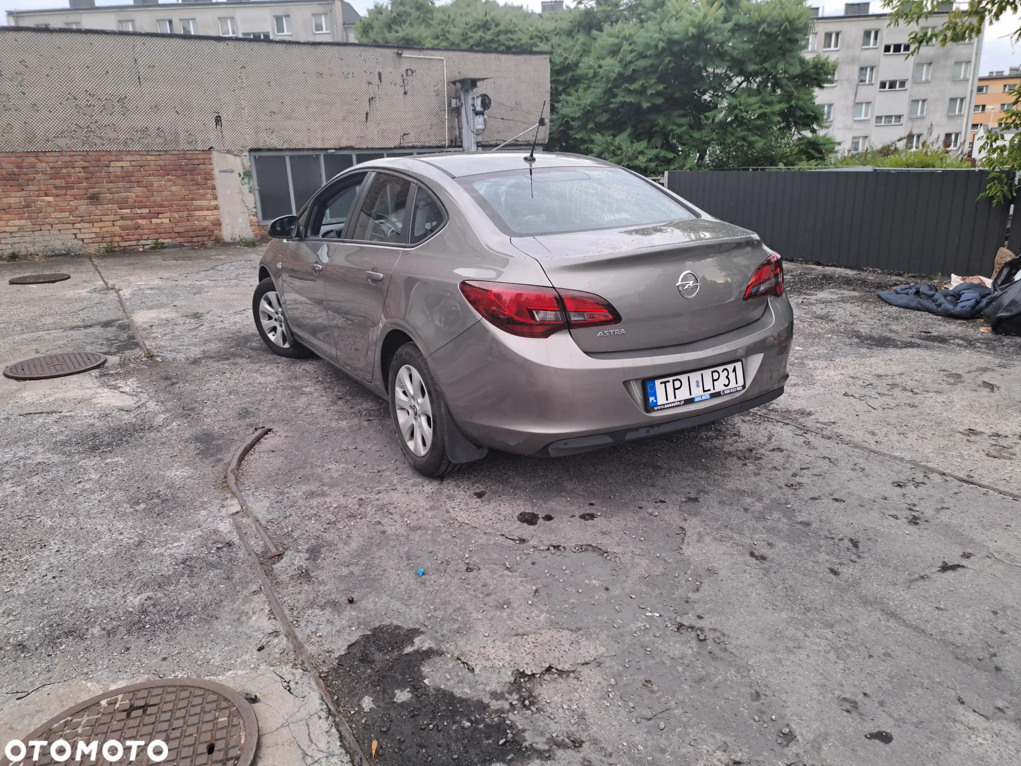Opel Astra IV 1.6 Active EU6 - 8