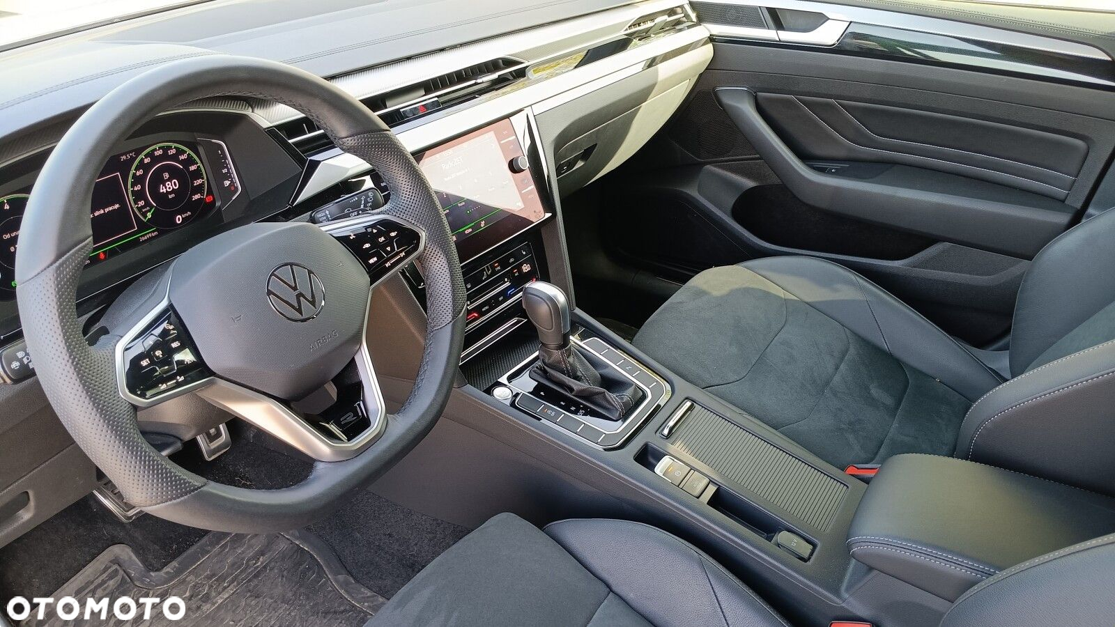 Volkswagen Arteon 2.0 TSI R-Line DSG - 13