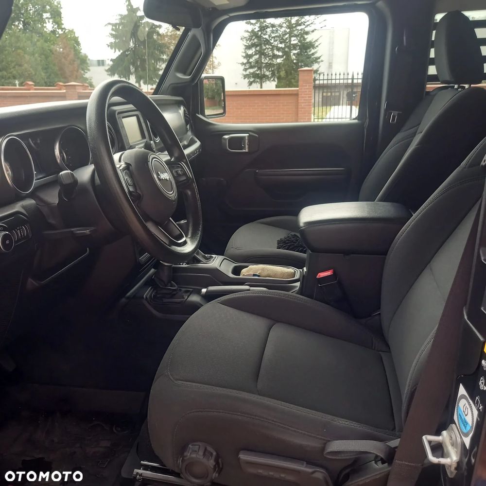 Jeep Wrangler - 14