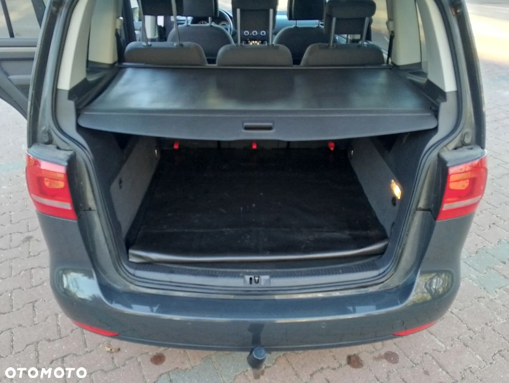 Volkswagen Touran 1.6 TDI DPF STYLE - 25
