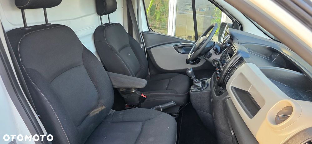 Renault Trafic - 18