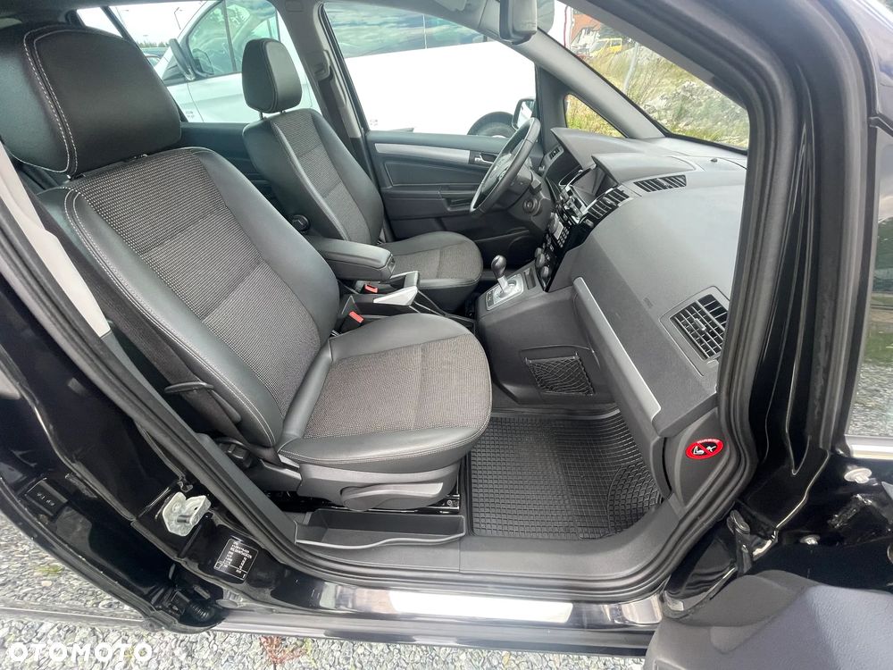 Opel Zafira ver-1-8-cosmo-easytronic - 17