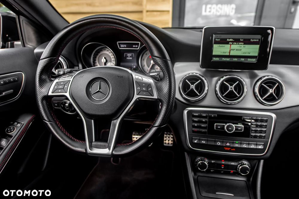Mercedes-Benz GLA 250 4Matic 7G-DCT AMG Line - 25
