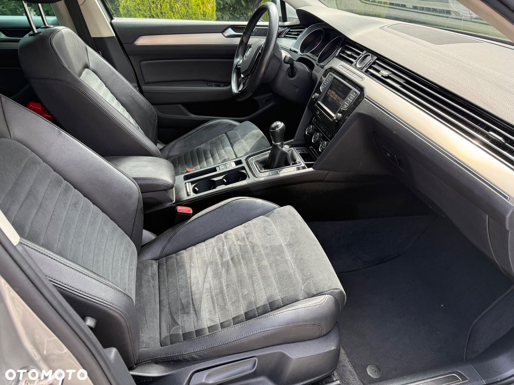 Volkswagen Passat 2.0 TDI (BlueMotion Technology) Highline - 6