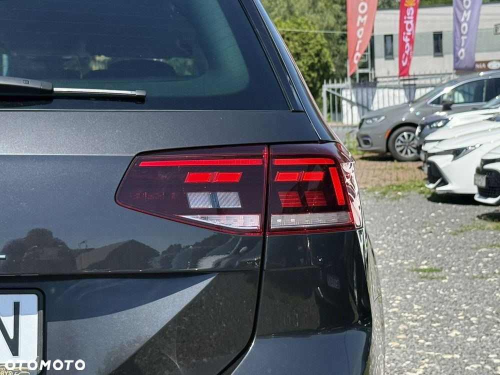 Volkswagen Passat 2.0 TSI Elegance DSG - 8