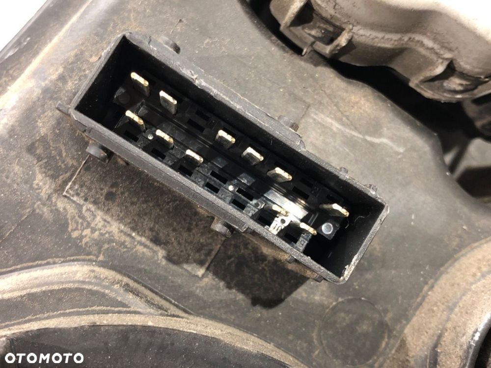 REFLEKTOR LEWY PRZÓD XENON  CITROEN C5 III (RD_) 2008 - 2022 2.0 16V 103 kW [140 KM] benzyna 2008 - - 7