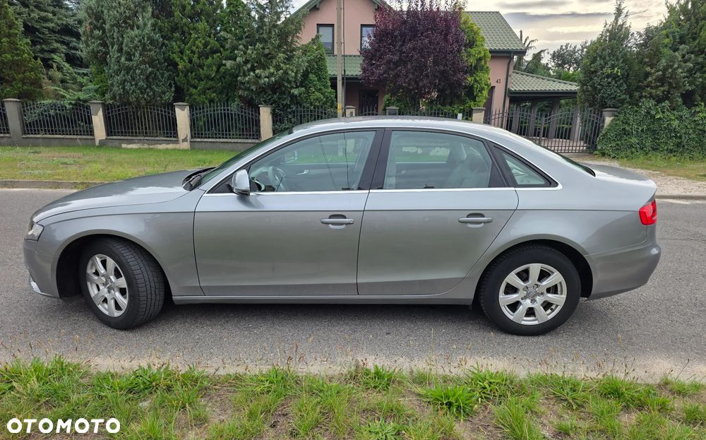 Audi A4 Limousine - 9