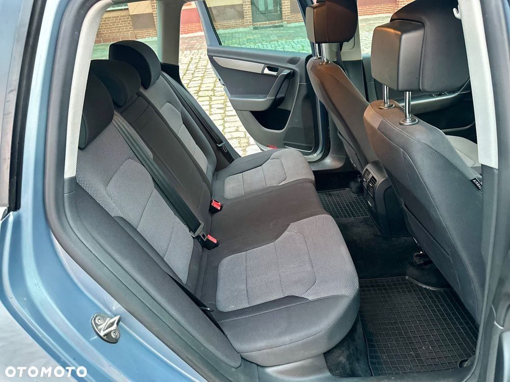 Volkswagen Passat 1.8 TSI Exclusive - 9