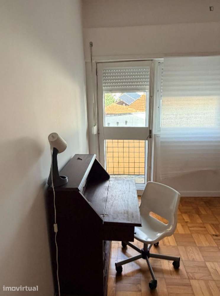 Quarto - localizado em Paranhos Porto - Grande imagem: 2/20